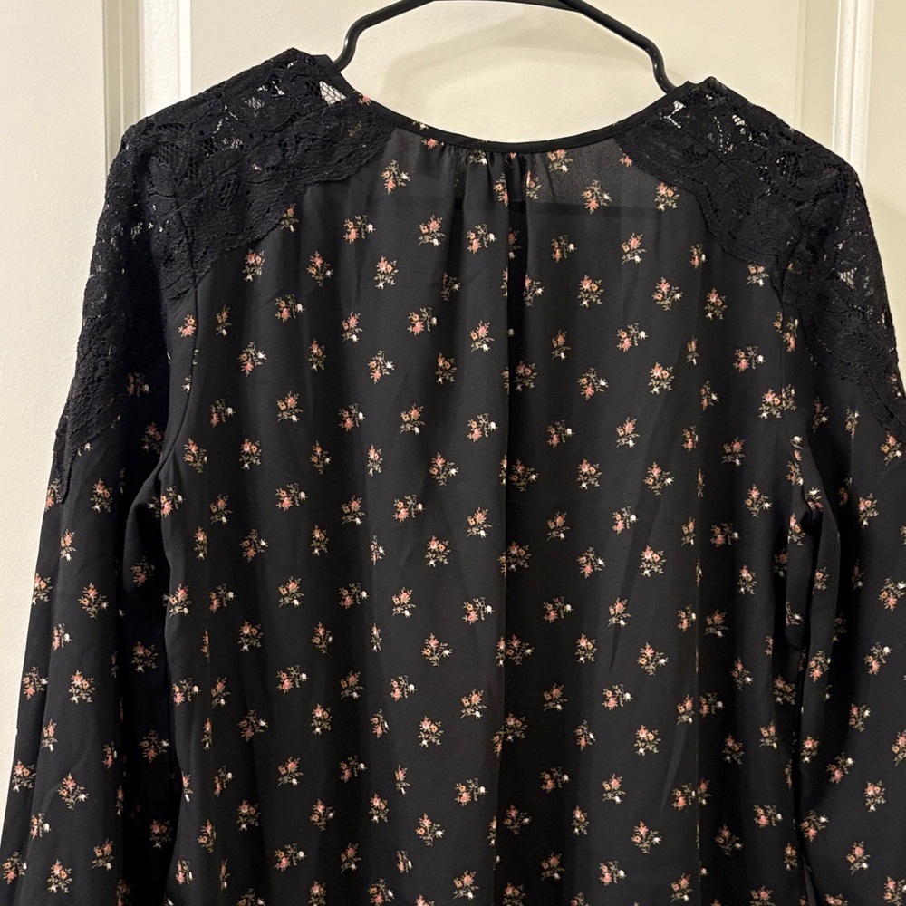 New York & Company Black Blouse with Pink Floral Pattern - Picture 7 of 9